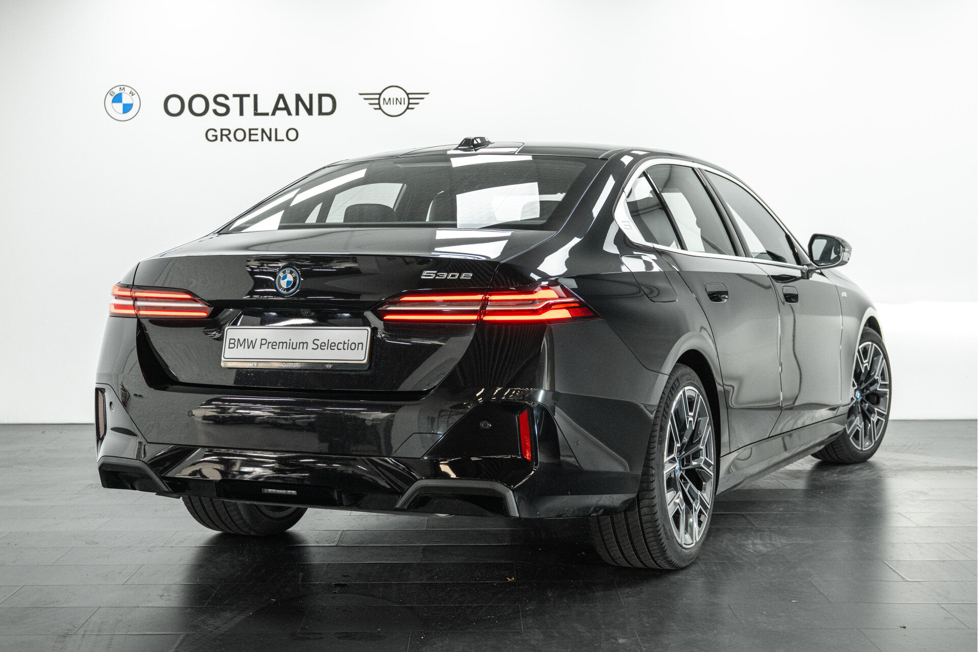 BMW 5 Serie 530e M Sport Automaat - Afbeelding 4