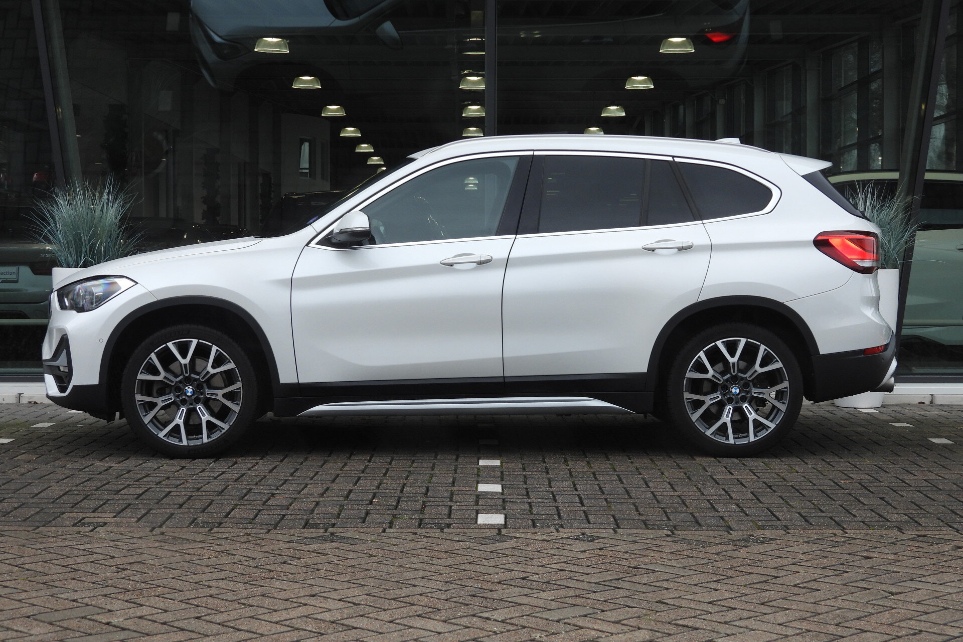 BMW X1 sDrive20i High Executive xLine Automaat - Afbeelding 5