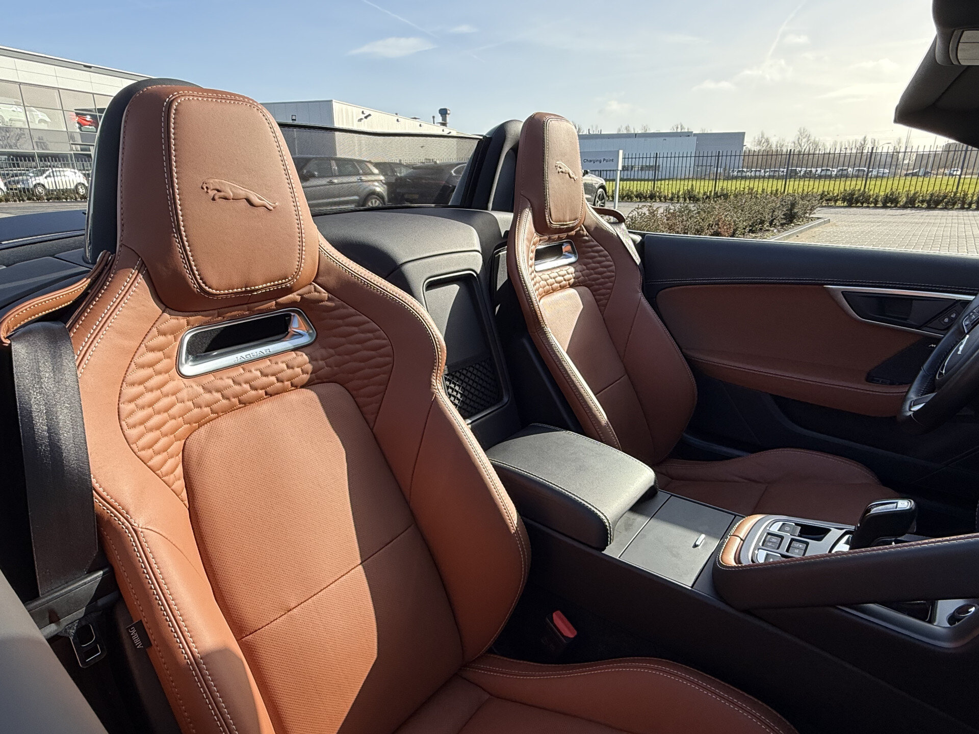 Jaguar F-Type Convertible P450 RWD R-Dynamic - Afbeelding 4