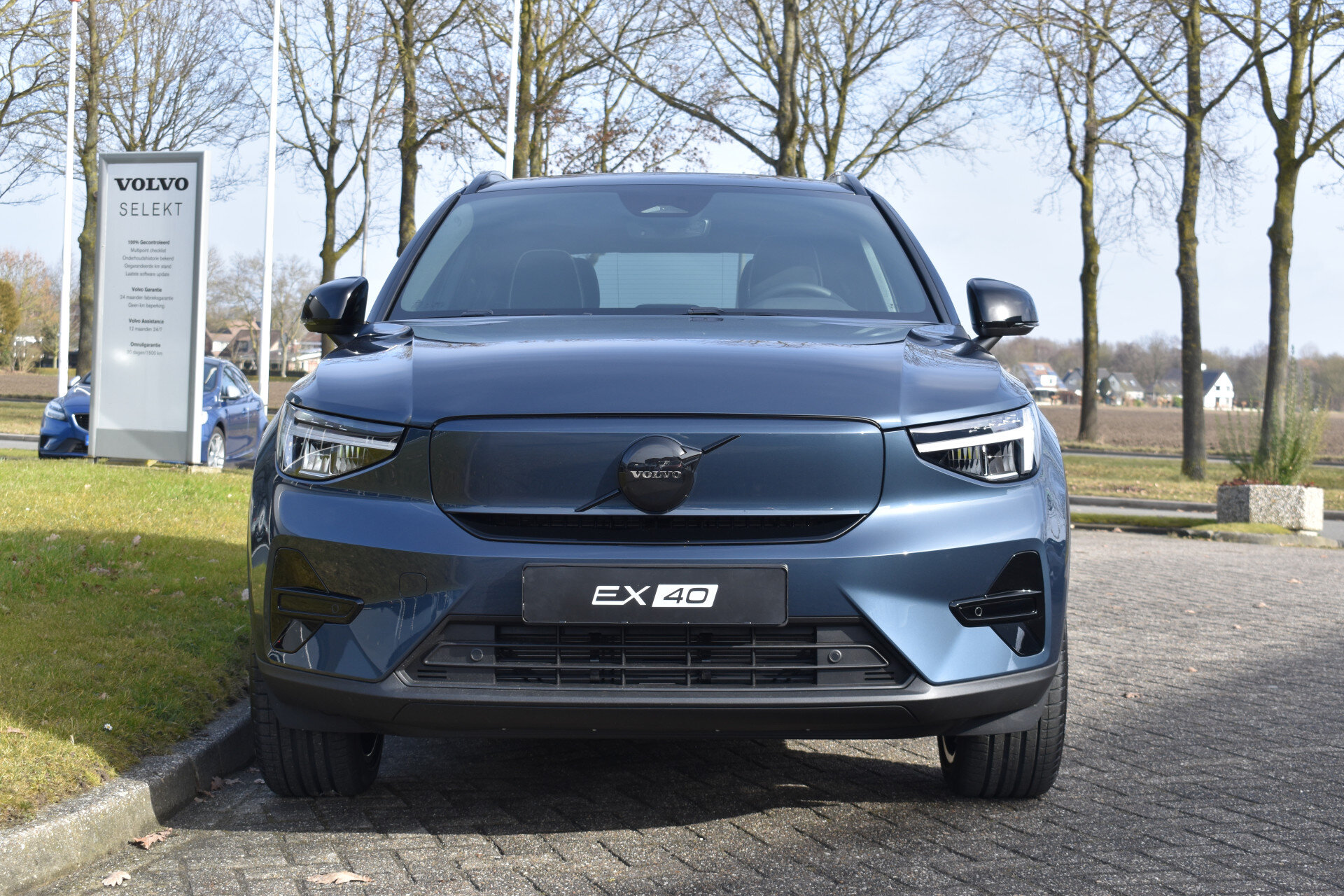 Volvo EX40 Extended Range 252PK Plus Black Ed. 82 kWh - Afbeelding 2