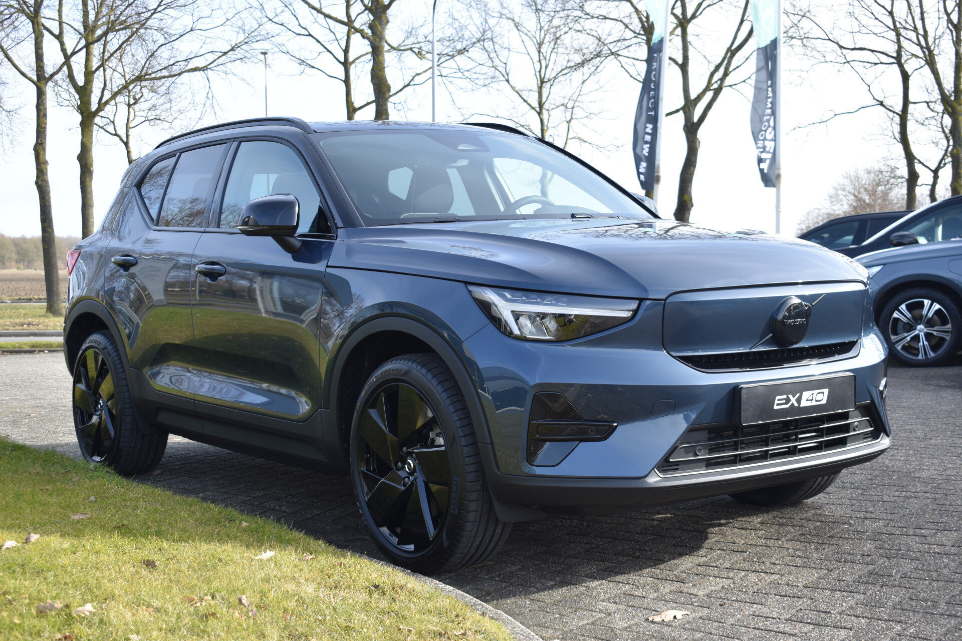 Volvo EX40 Extended Range 252PK Plus Black Ed. 82 kWh - Afbeelding 3