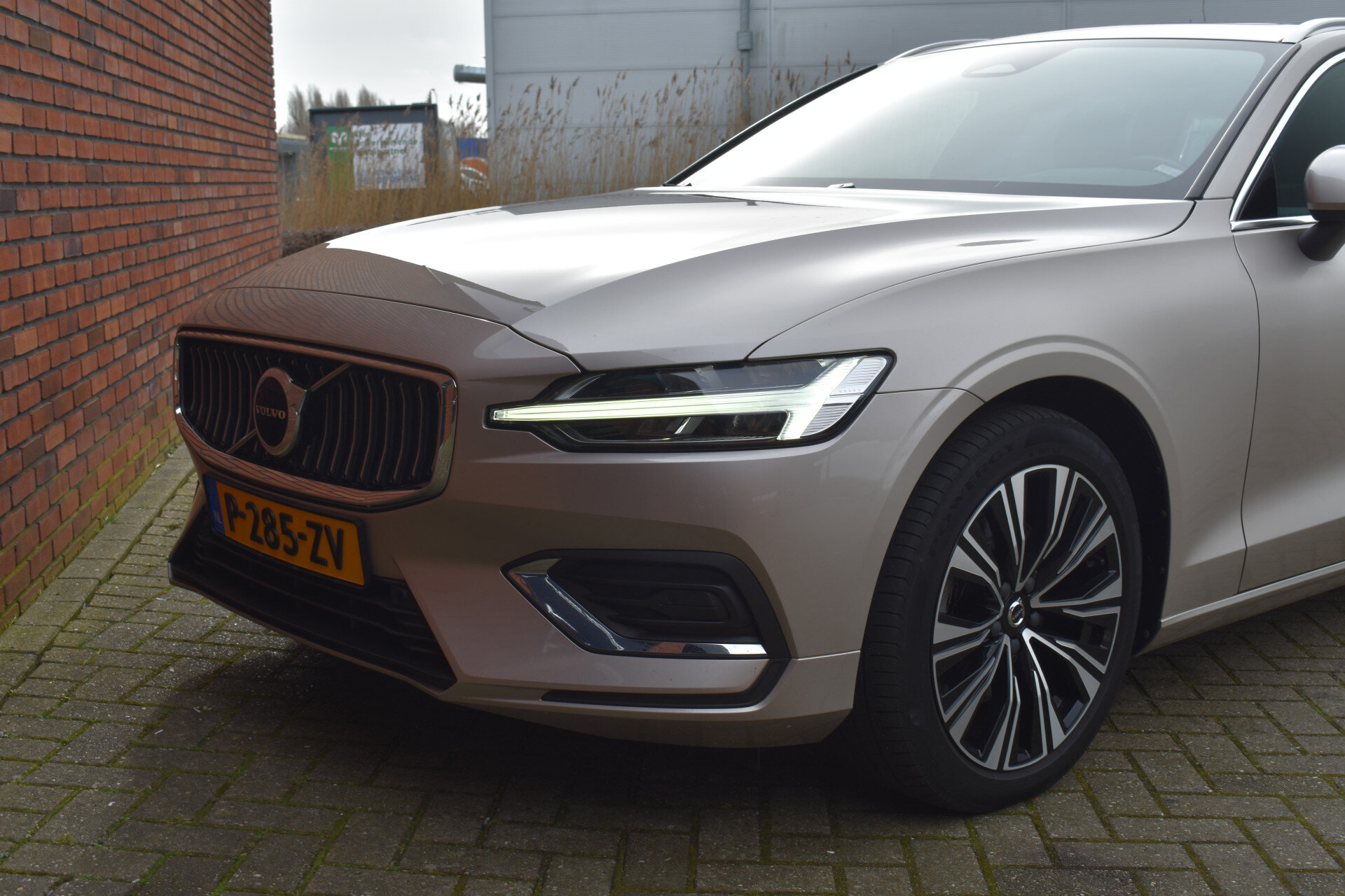 Volvo V60 B3 177PK Plus Bright - Afbeelding 3