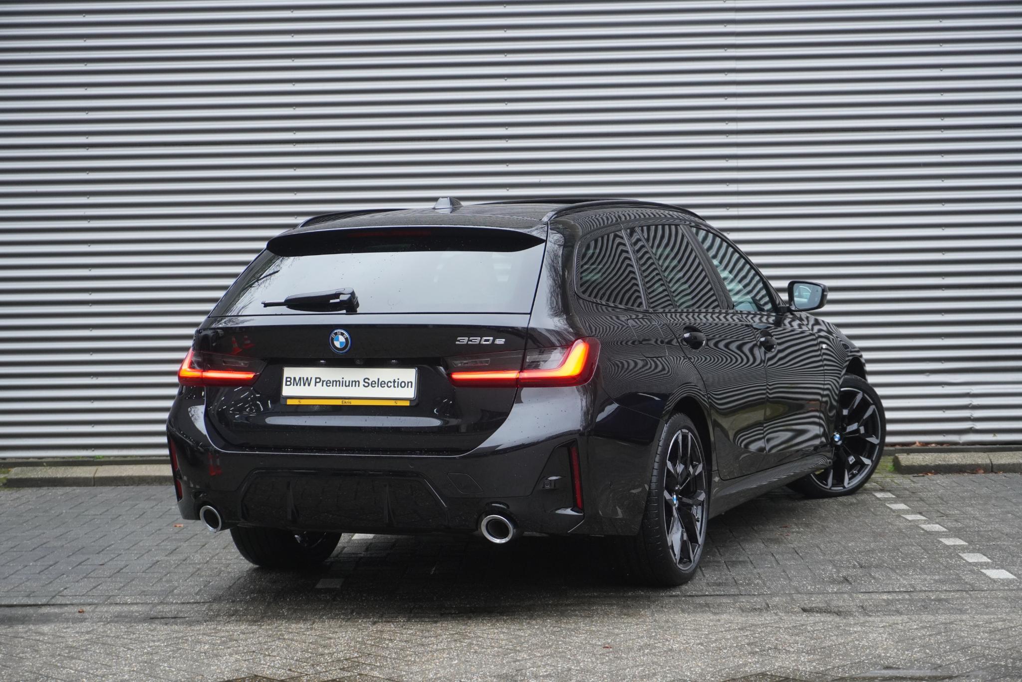 BMW 3 Serie Touring 330e - Afbeelding 2