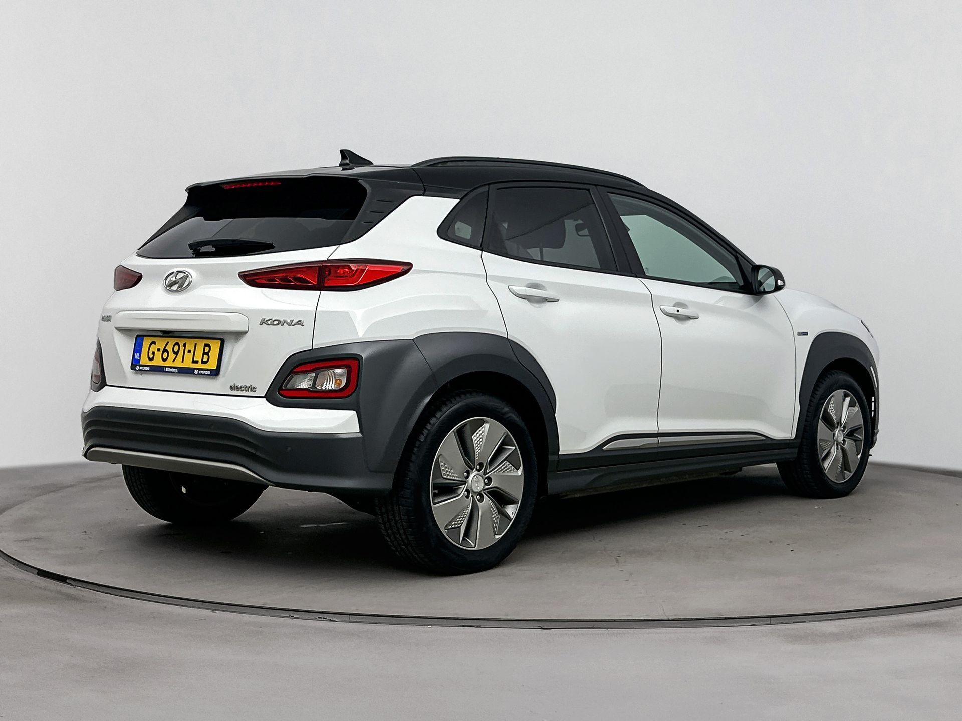 Hyundai Kona EV PREMIUM 64 kWh - Afbeelding 3
