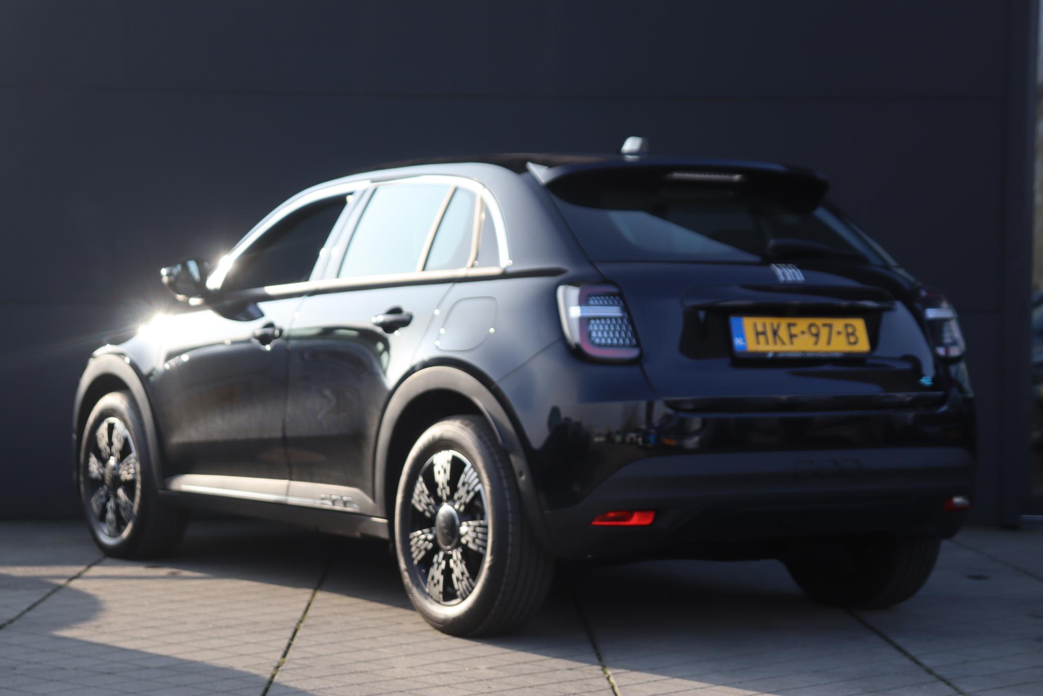 Fiat 600e Urban 54 kWh - Afbeelding 2