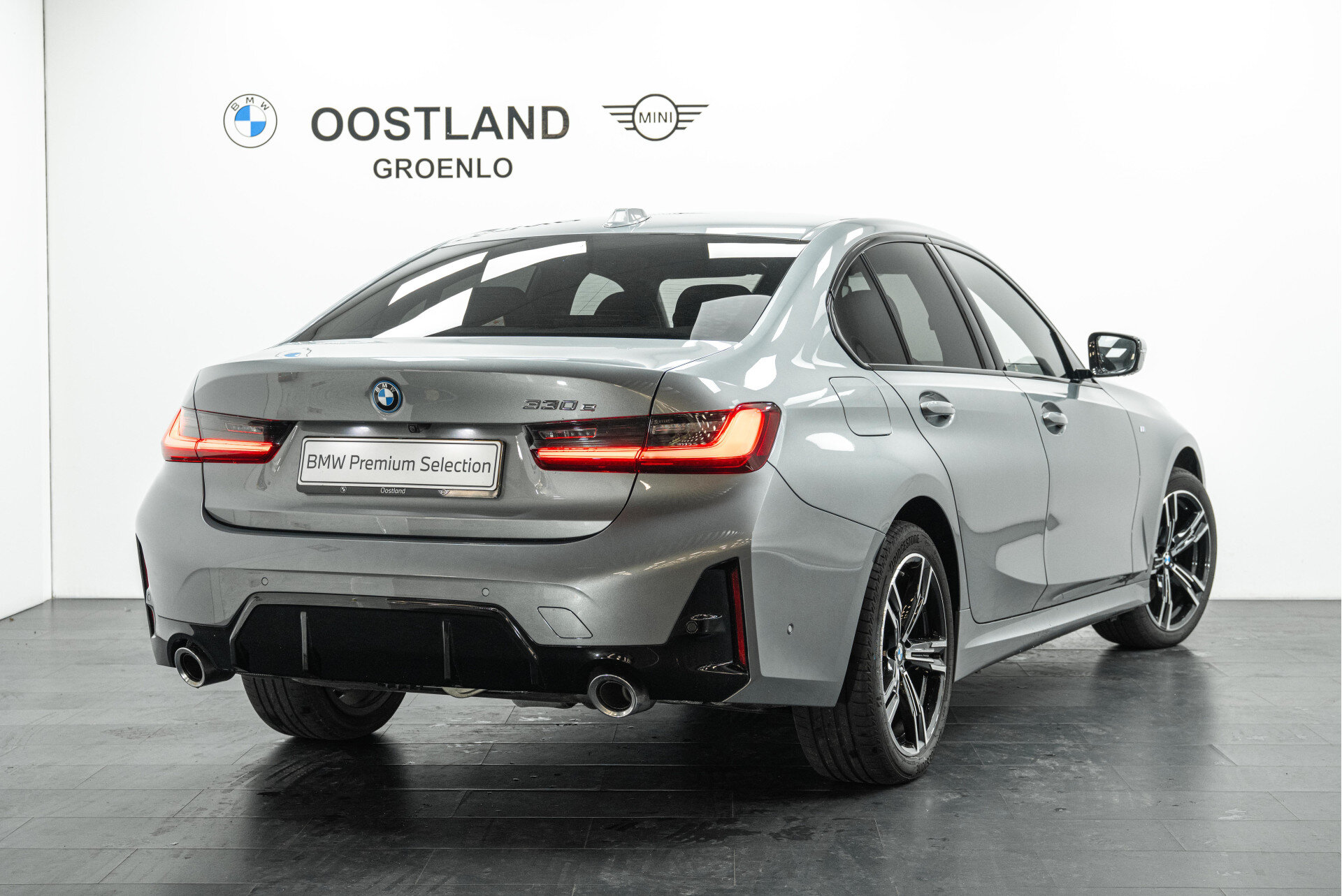 BMW 3 Serie 330e M Sport Automaat - Afbeelding 3