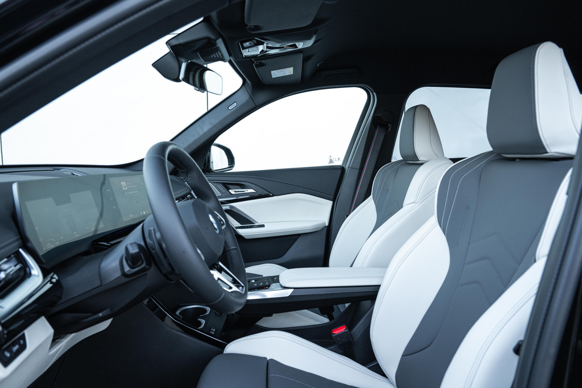 BMW X1 xDrive25e M Sport Automaat - Afbeelding 4