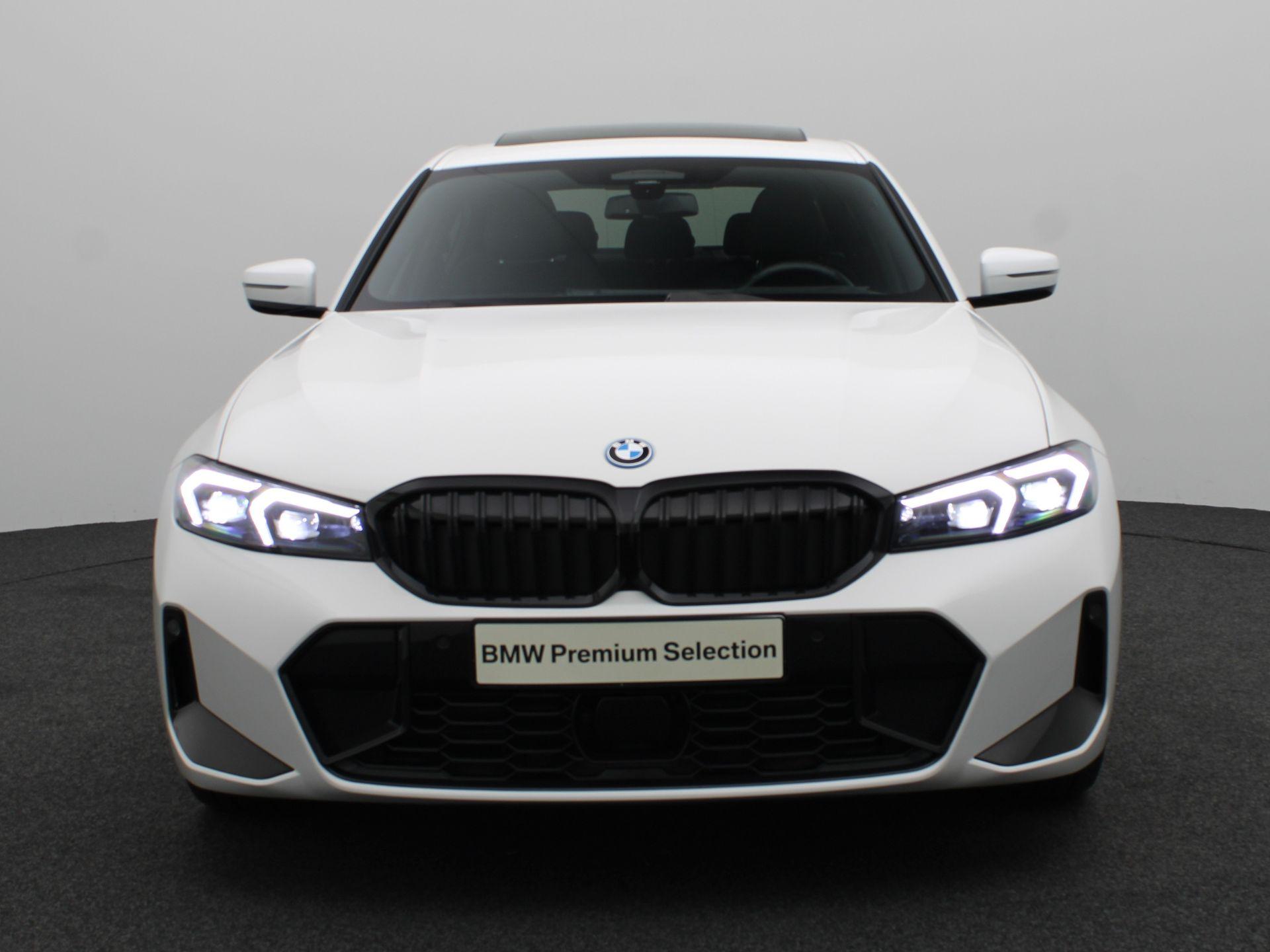 BMW 3 Serie Sedan 330e - Afbeelding 3