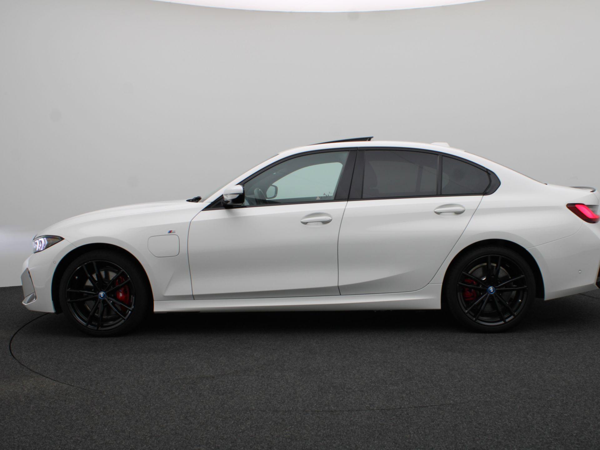 BMW 3 Serie Sedan 330e - Afbeelding 4