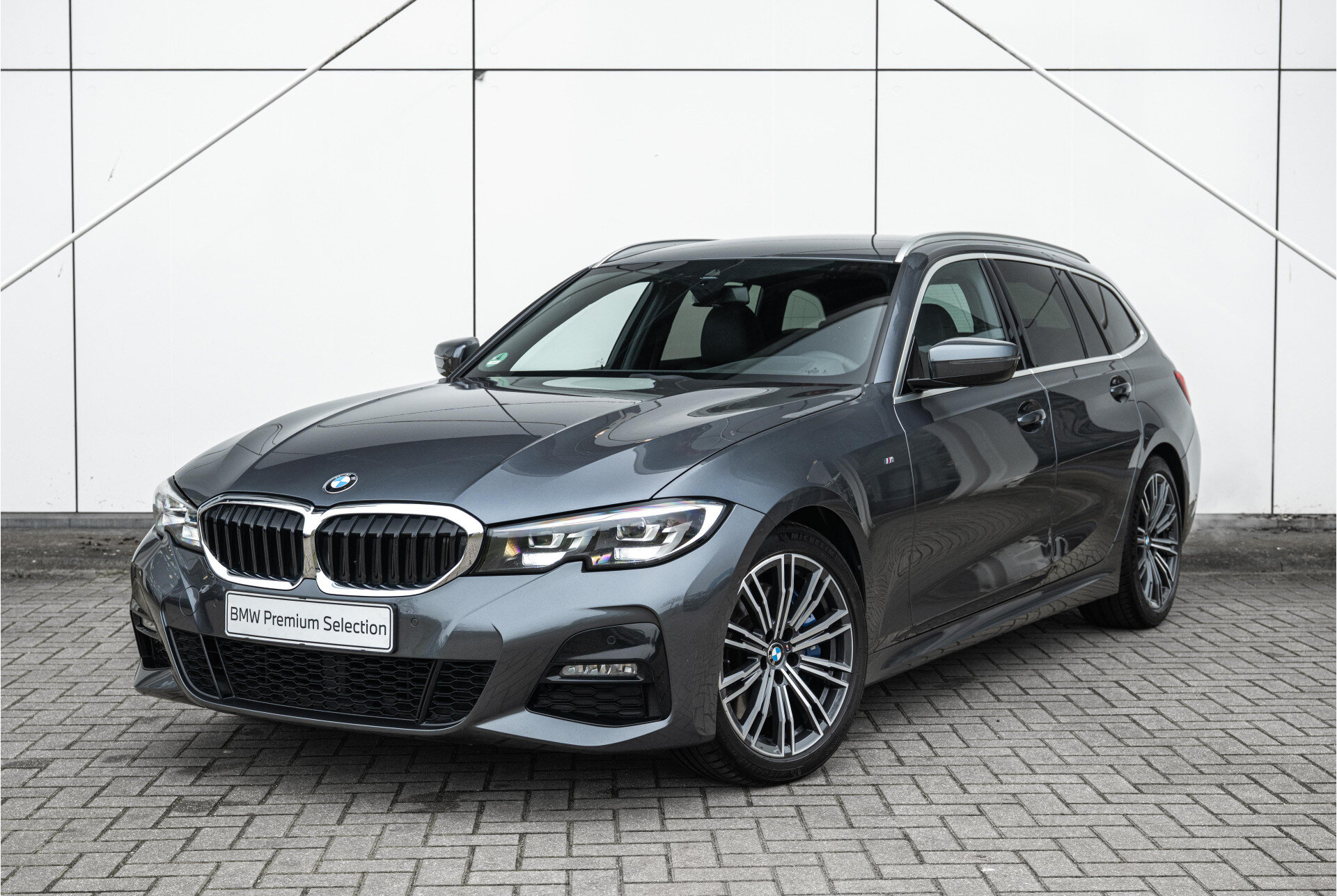 BMW 3 Serie Touring 330i Executive M Sport Automaat