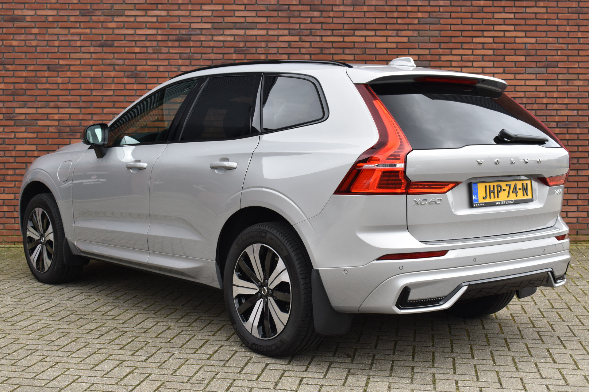 Volvo XC60 T6 350PK Plug-in hybrid AWD Plus Dark - Afbeelding 4