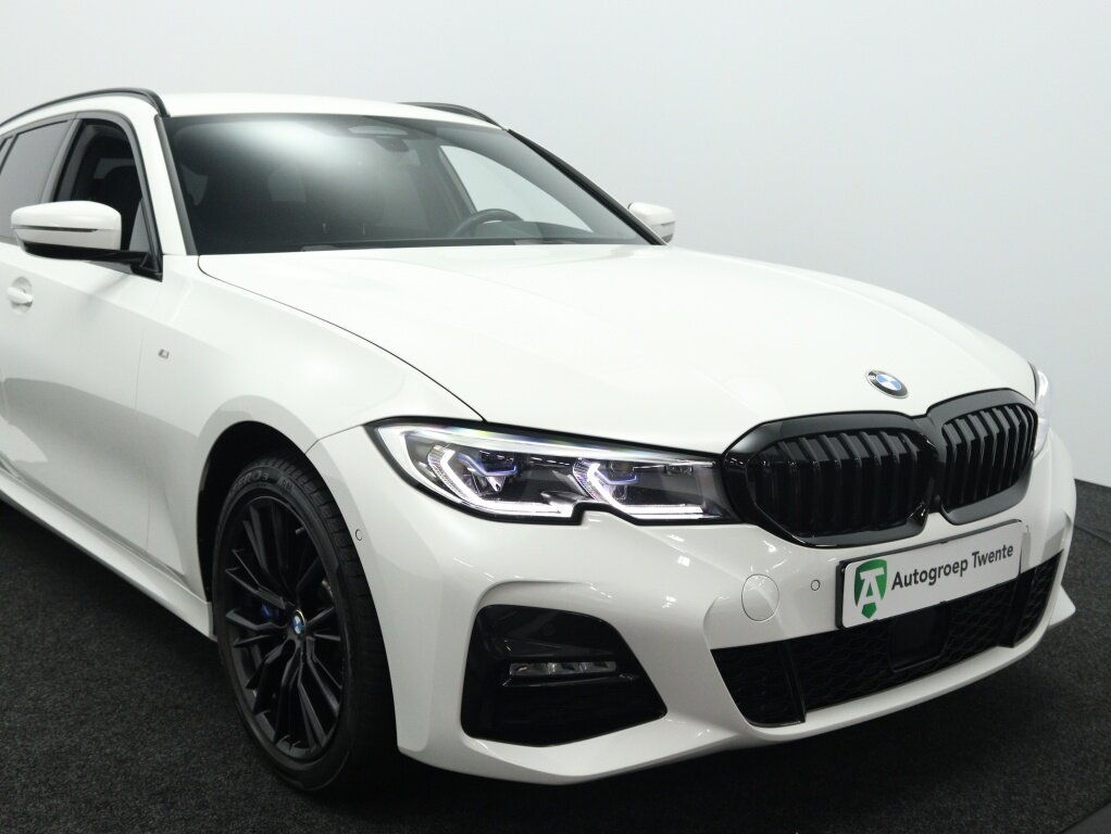 BMW 3 Serie Touring 330e M Sport High Executive 292PK | Trekhaak | Navi | de - Afbeelding 3