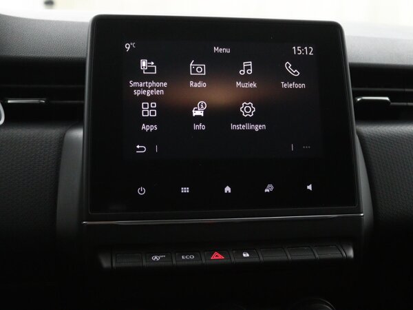 Apple Carplay/Android Auto Apple Carplay/Android Auto