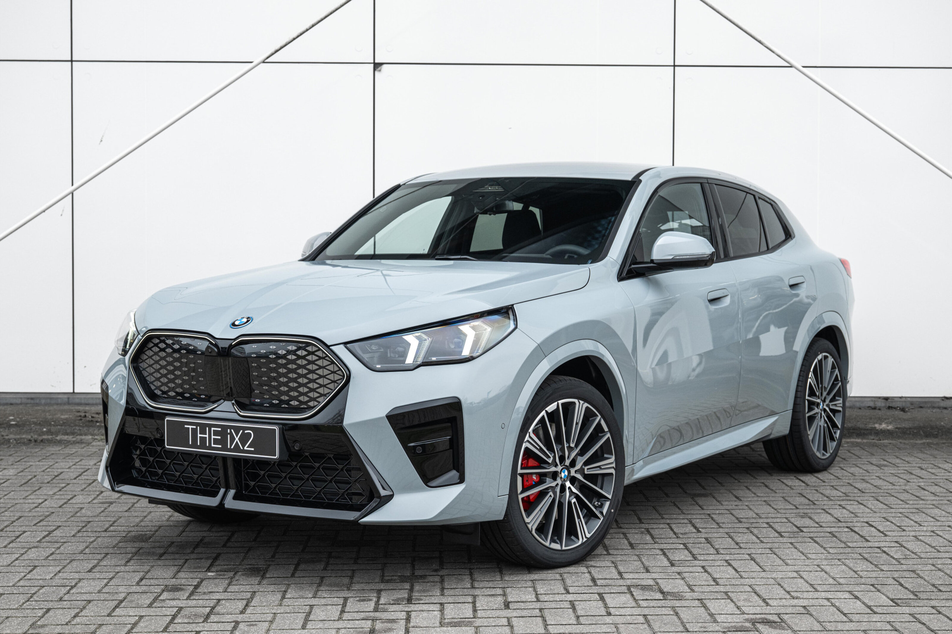 BMW iX2 xDrive30 M Sport