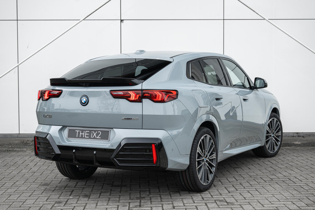 BMW iX2 2