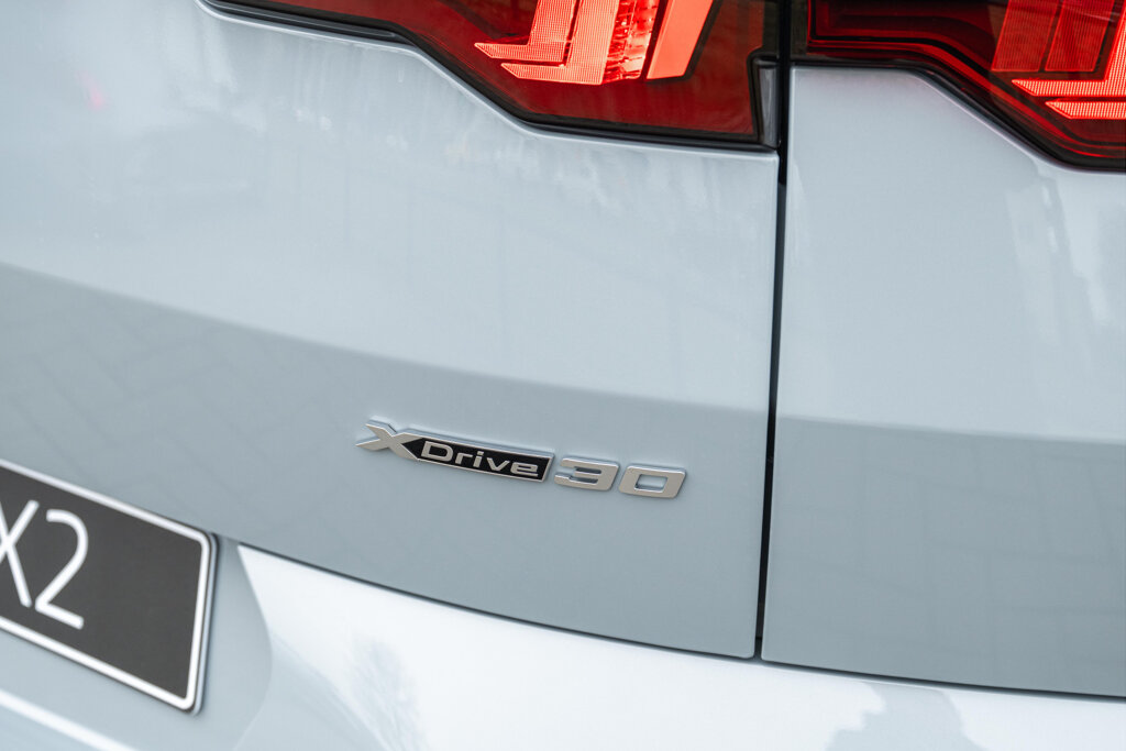 BMW iX2 19