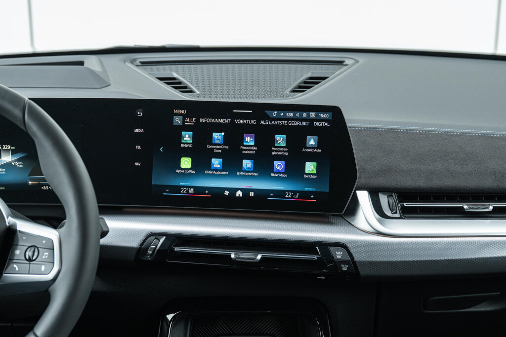 BMW iX2 34