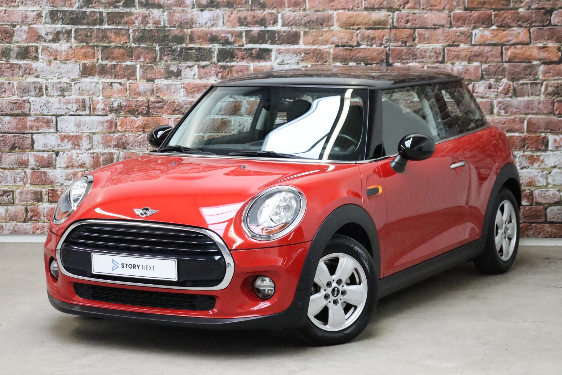 MINI Cooper Hatchback Pepper Business Automaat 3 deurs