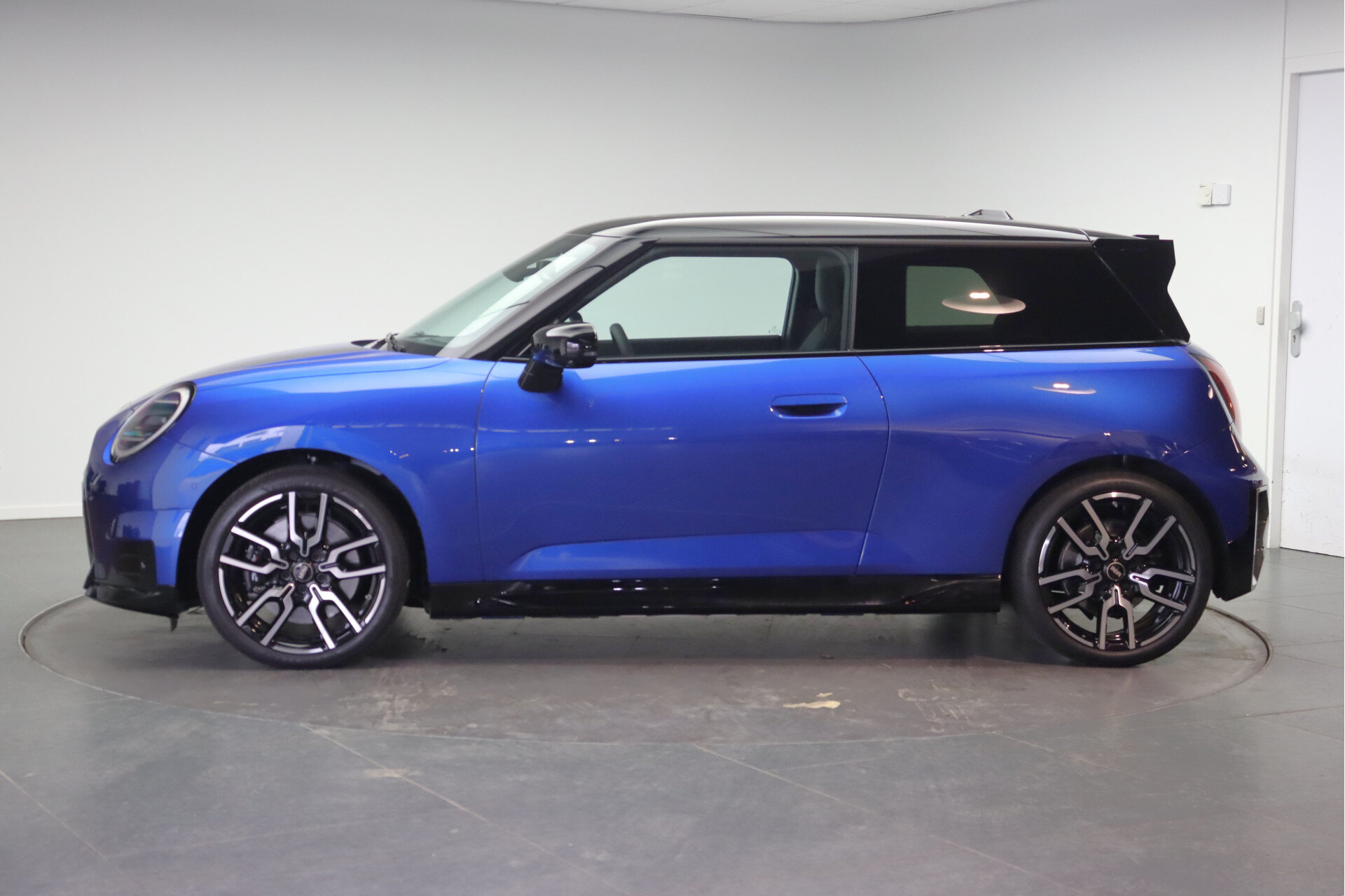 MINI Electric Hatchback Cooper SE - Afbeelding 2