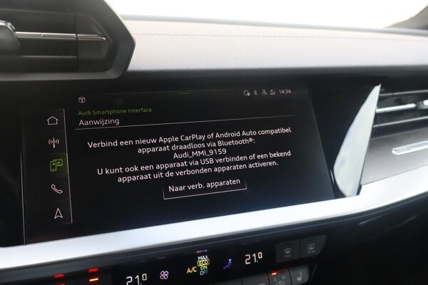 Apple Carplay/Android Auto Apple Carplay/Android Auto