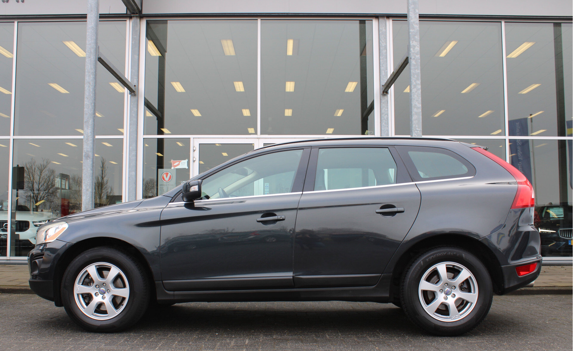 Volvo XC60 3.0 6 Cilinder! T6 AWD Momentum Youngtimer - Afbeelding 2
