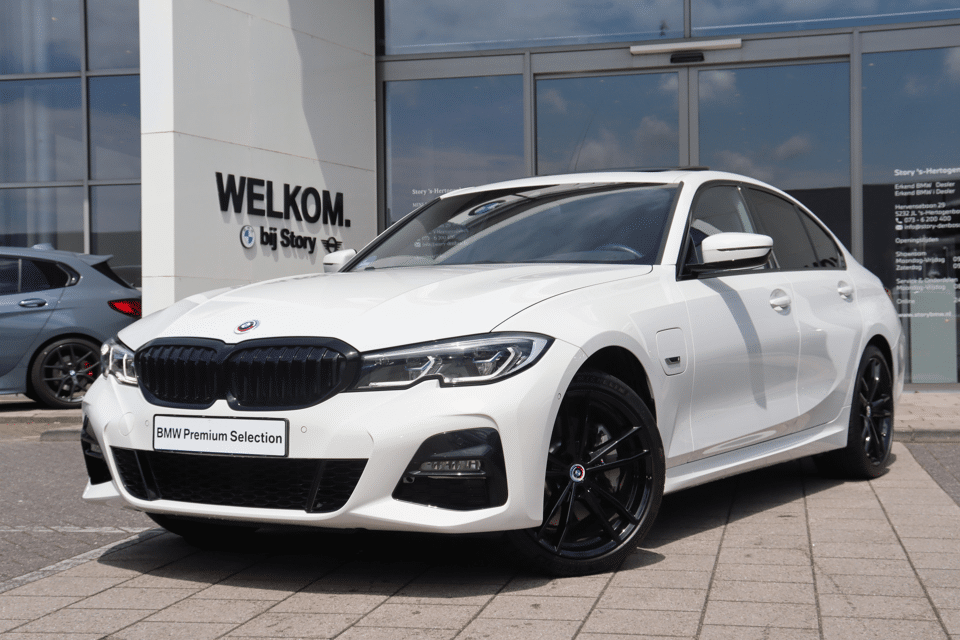 BMW 3 Serie 330e xDrive High Executive M Sport Automaat - Afbeelding 1
