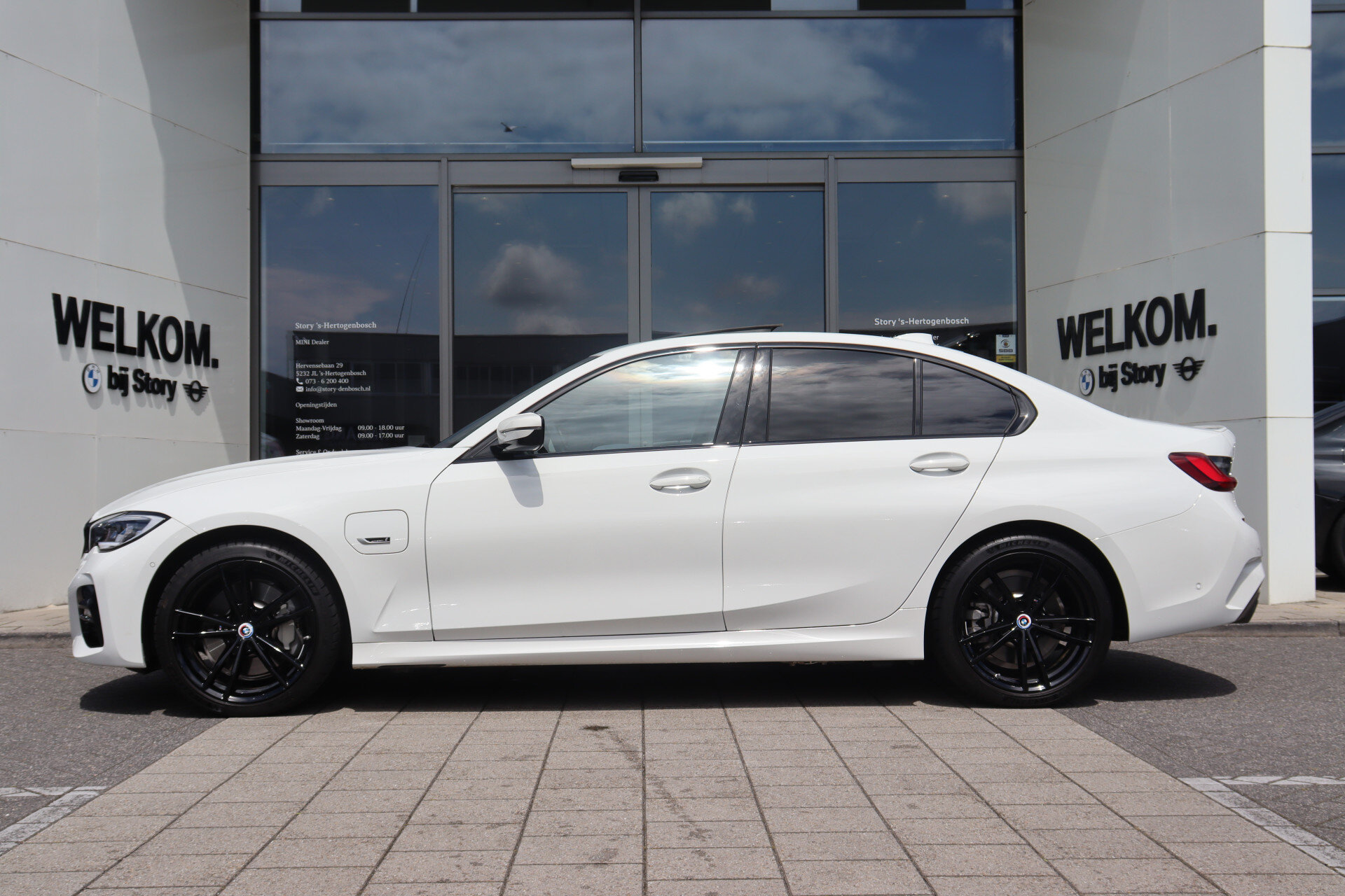 BMW 3 Serie 330e xDrive High Executive M Sport Automaat - Afbeelding 5