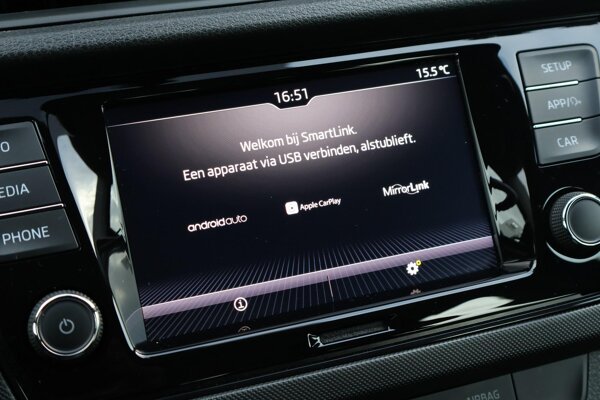 Apple Carplay/Android Auto