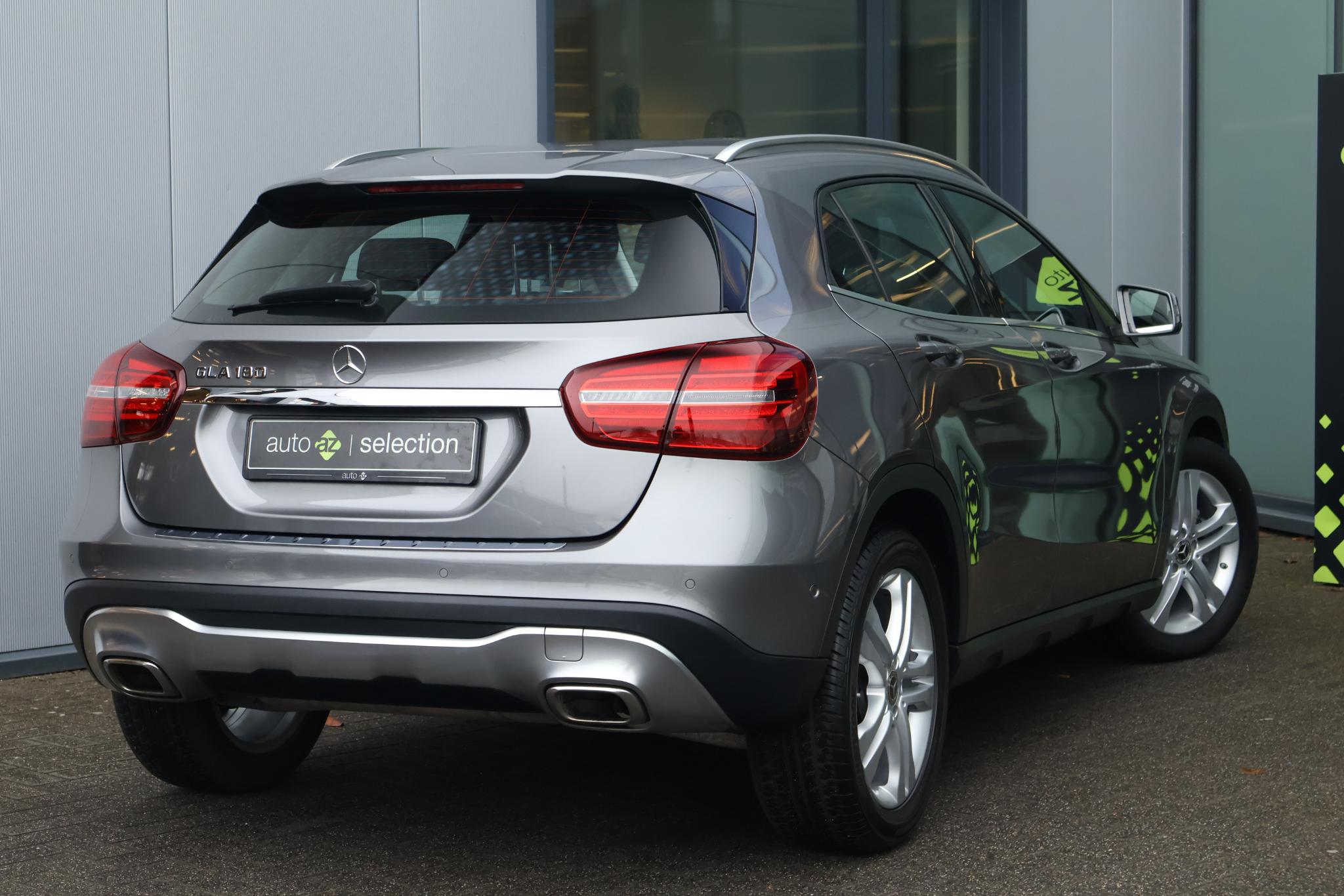 Mercedes-Benz GLA 180 Sport Edition Premium - Afbeelding 2