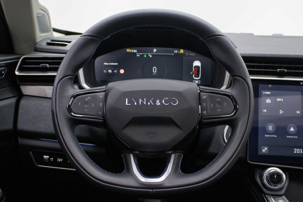 Lynk & Co 01 1.5 PHEV 262 PK | 360 graden camera | Panoramadak | Navigatie - Afbeelding 3
