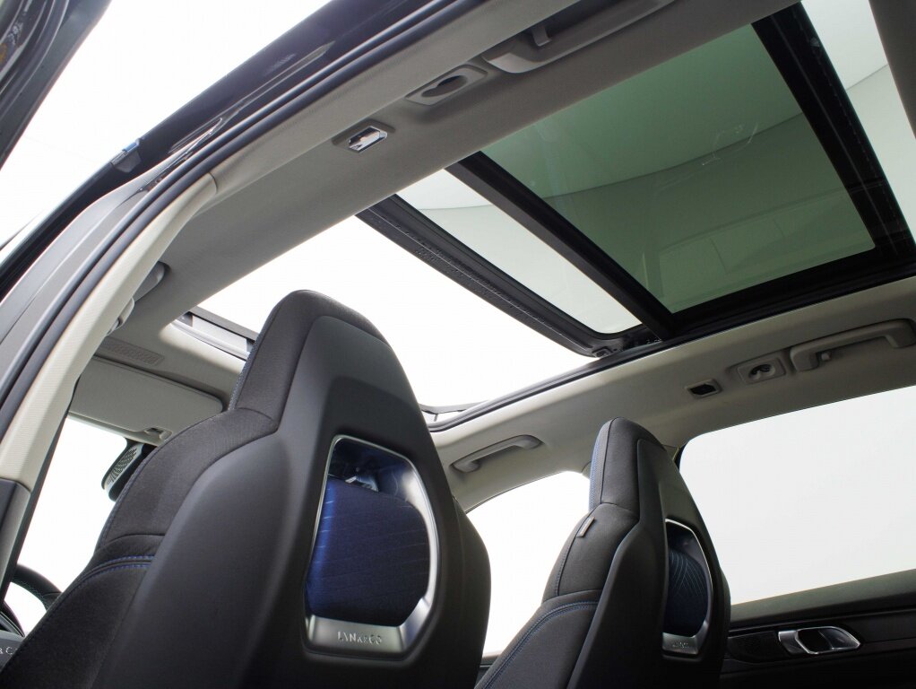 Lynk & Co 01 1.5 PHEV 262 PK | 360 graden camera | Panoramadak | Navigatie - Afbeelding 4