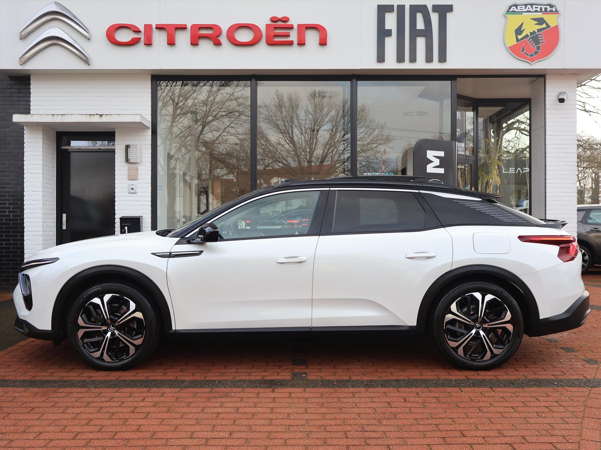 Citroën C5 X Plug-In Hybride 225PK e-EAT8 Automaat Shine, Rijklaarprijs | Panoramadak | Camera | Dakrails | Navigatie - Afbeelding 2