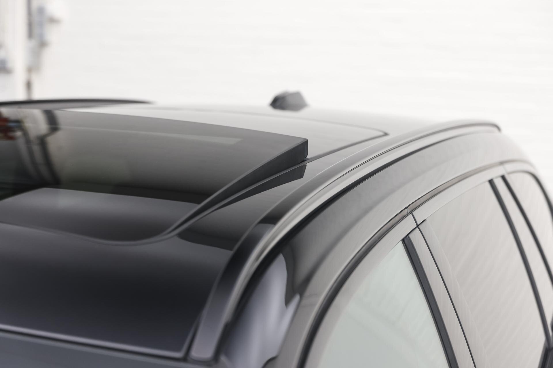 BMW 3 Serie Touring 330e High Executive M Sport Automaat - Afbeelding 4