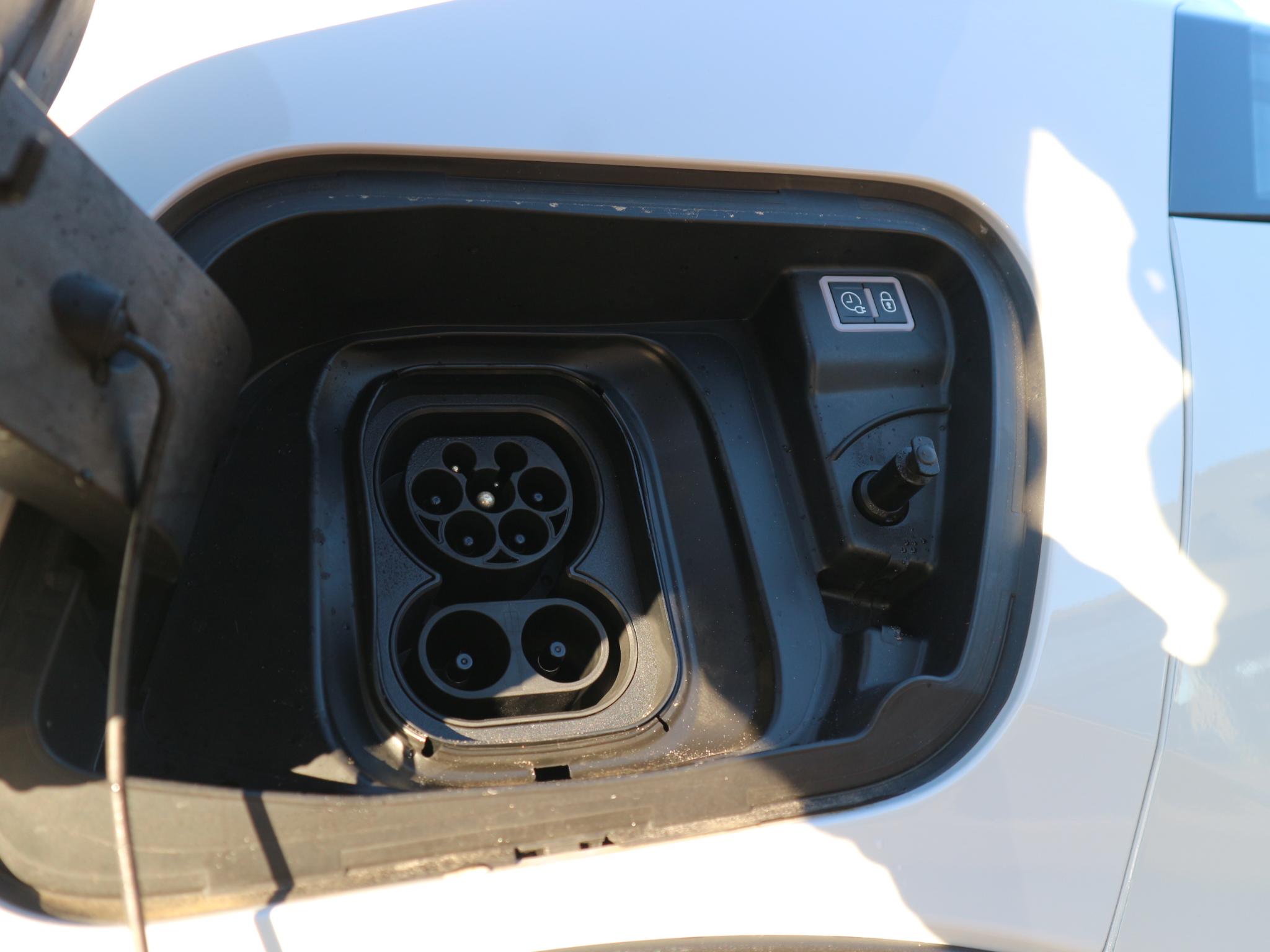 Peugeot e-2008 EV GT Avantage 54 kWh - Afbeelding 5