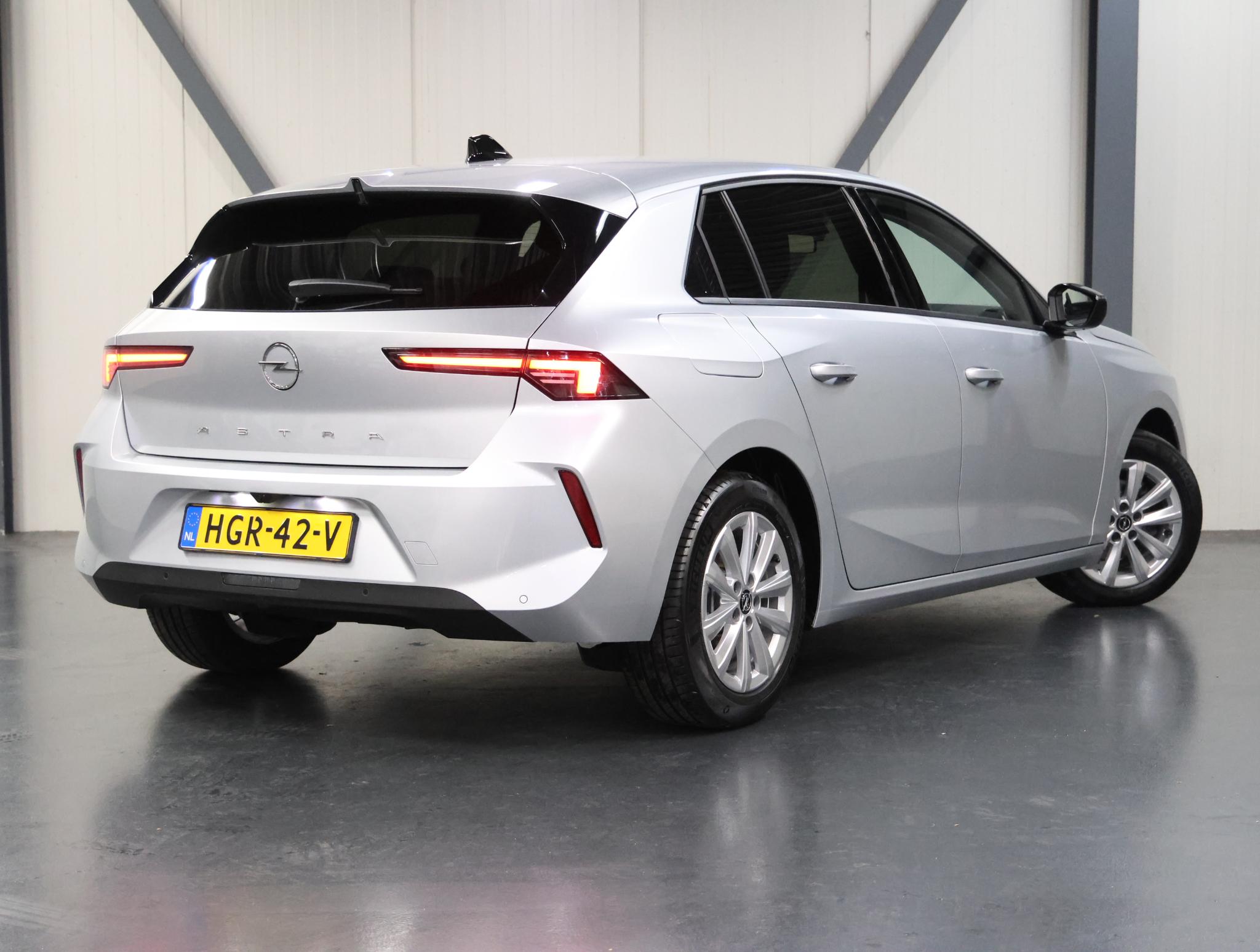 Opel Astra 1.2 110PK Turbo Business Edition - Afbeelding 3