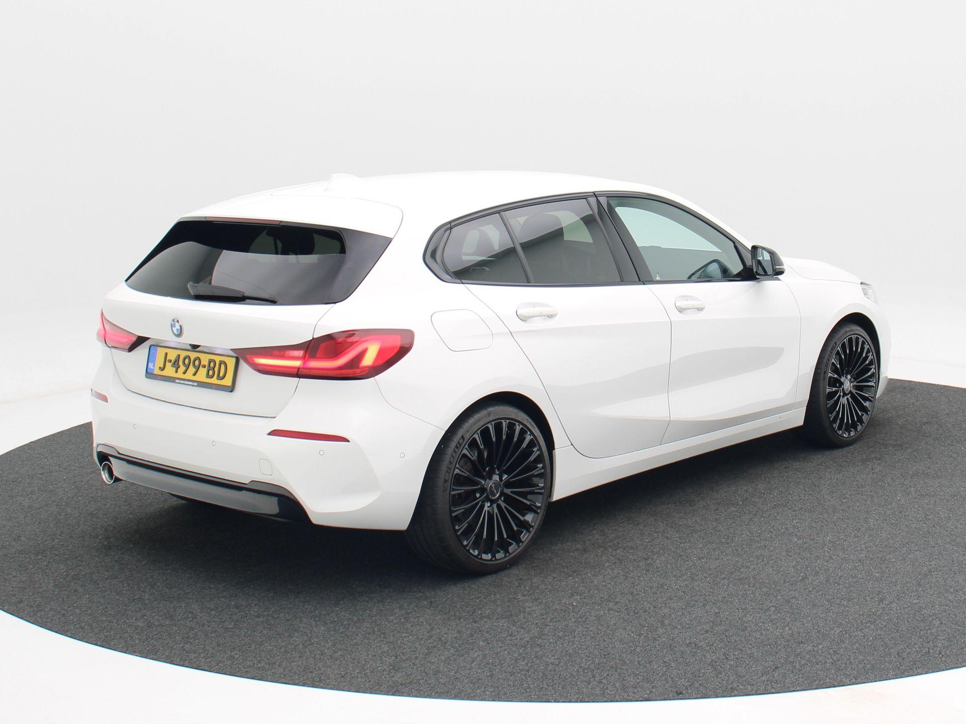 BMW 1-serie 118i 140 Pk High Executive Edition - Afbeelding 2