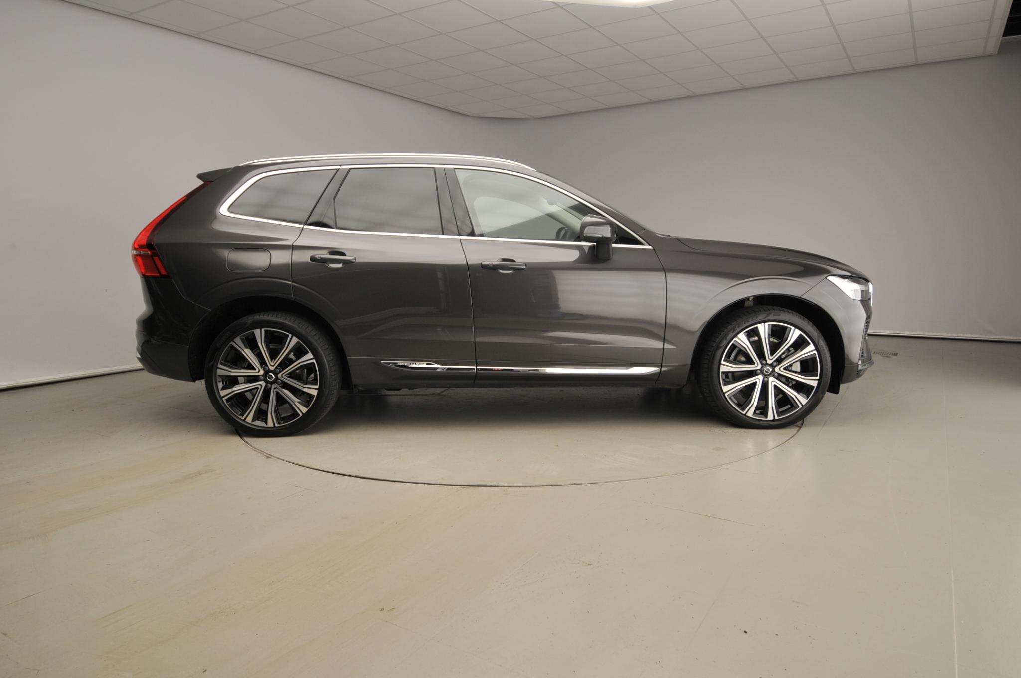 Volvo XC60 2.0 T6 Plug-in hybrid AWD Plus - Afbeelding 4