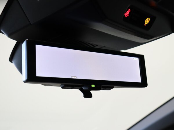 camerabeeld in binnenspiegel