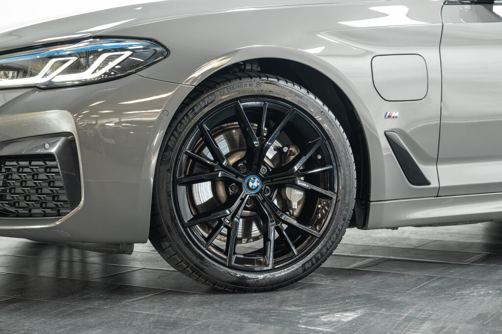 BMW 5 Serie 8