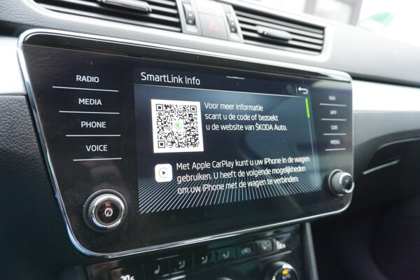 Apple Carplay/Android Auto