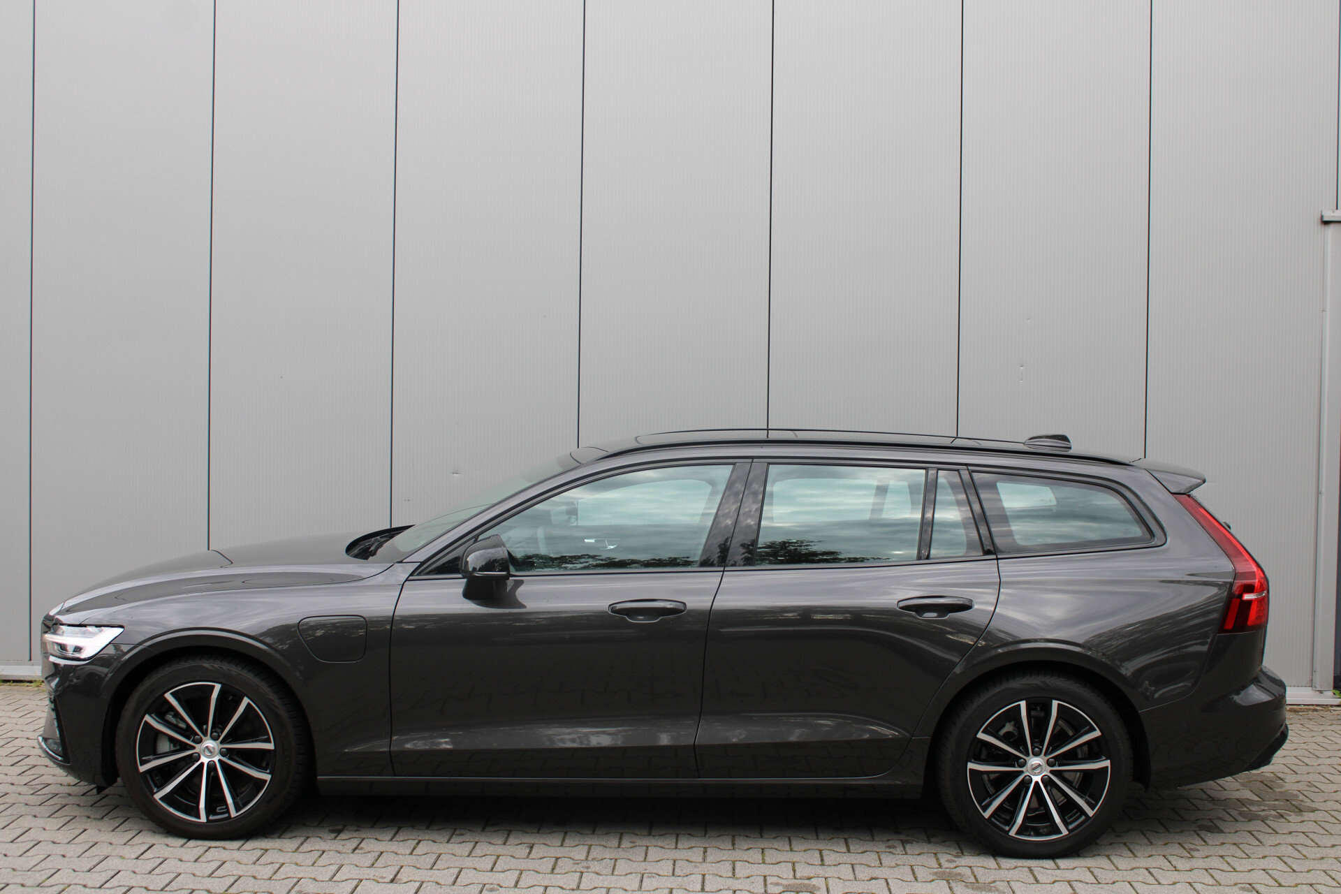 Volvo V60 T6 Plug-in hybrid AWD Plus Dark - Afbeelding 5