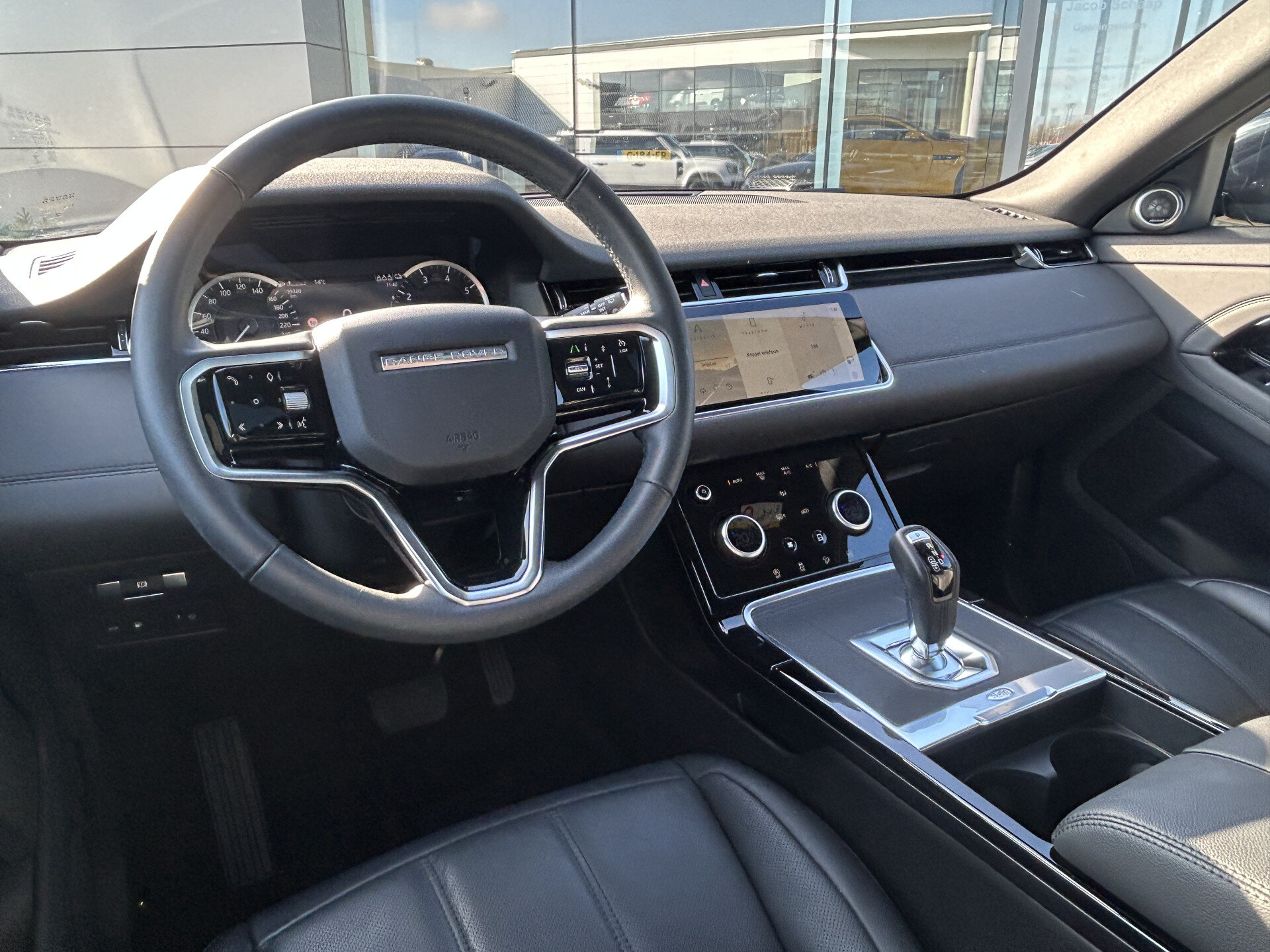 Land Rover Range Rover Evoque P300e 309pk AWD SE - Afbeelding 2