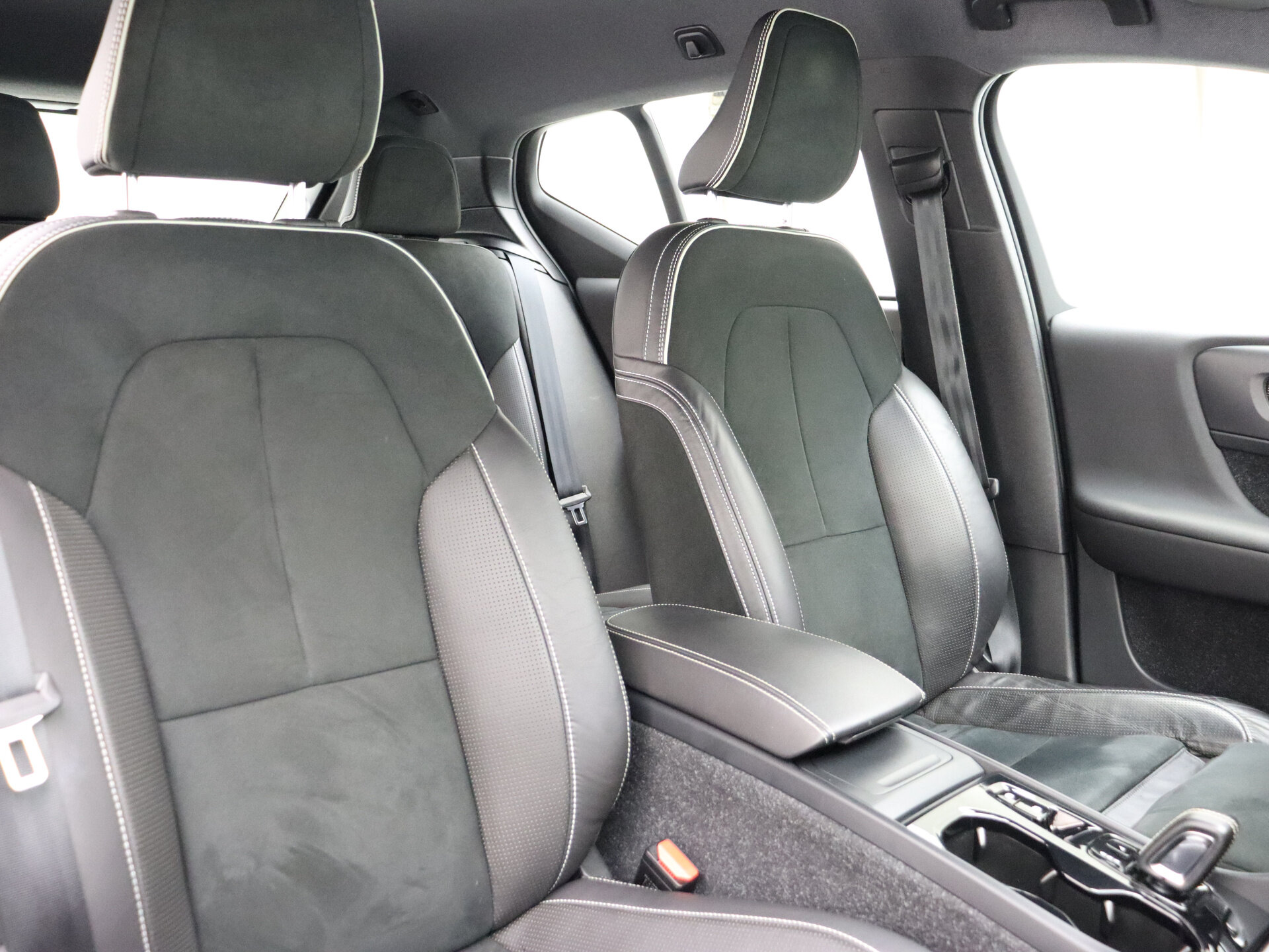 Volvo XC40 T4 R-Design - Afbeelding 4