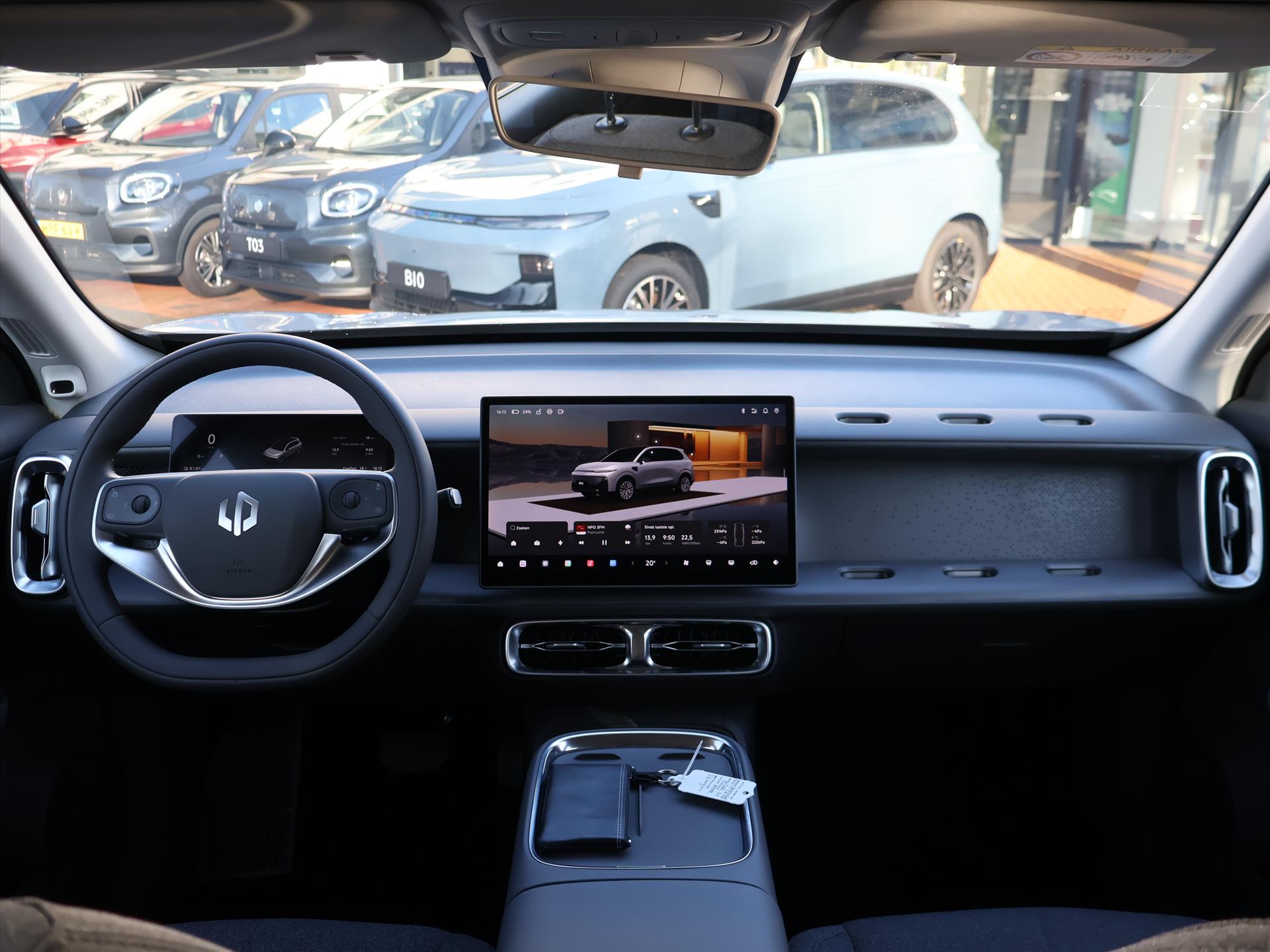 Leapmotor B10 EV 56,2 kWh 218PK Life Pro, Rijklaarprijs | NIEUW | Panoramadak | Navigatie | Camera | Adaptieve Cruise Control - Afbeelding 5