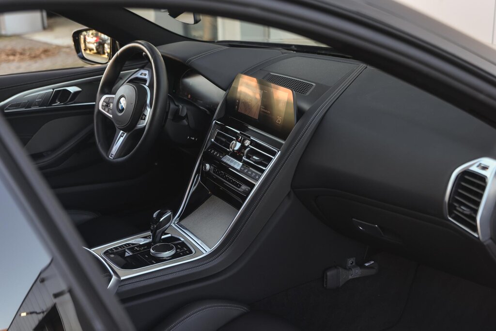 BMW 8 Serie 11