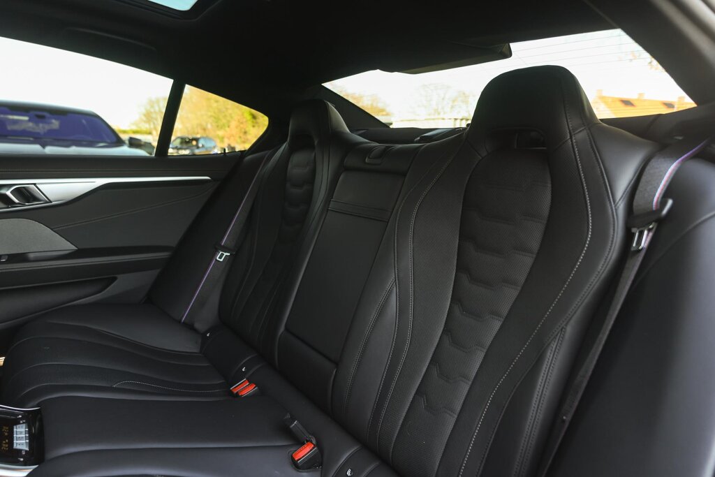 BMW 8 Serie 12