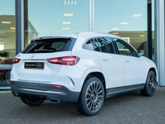 Mercedes-Benz GLA 250 e Star Edition AMG Line - Afbeelding 2