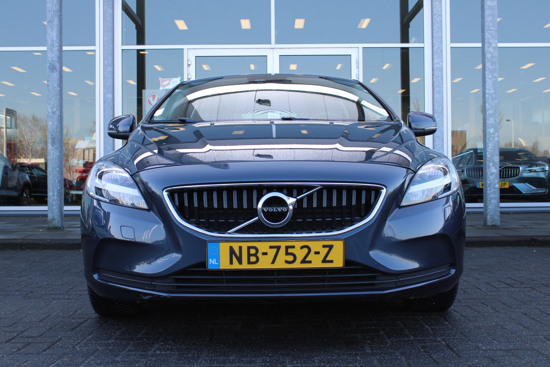Volvo V40 T2 Momentum - Afbeelding 4