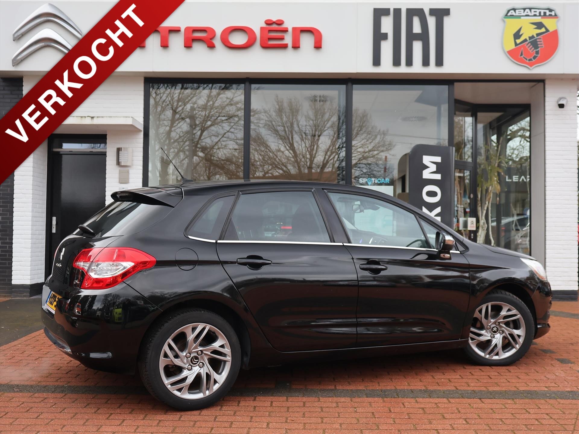 Citroën C4 PureTech turbo 130PK Collection, Rijklaarprijs | Navigatie | Parkeersensoren | Trekhaak afneembaar 13P | Bluetooth