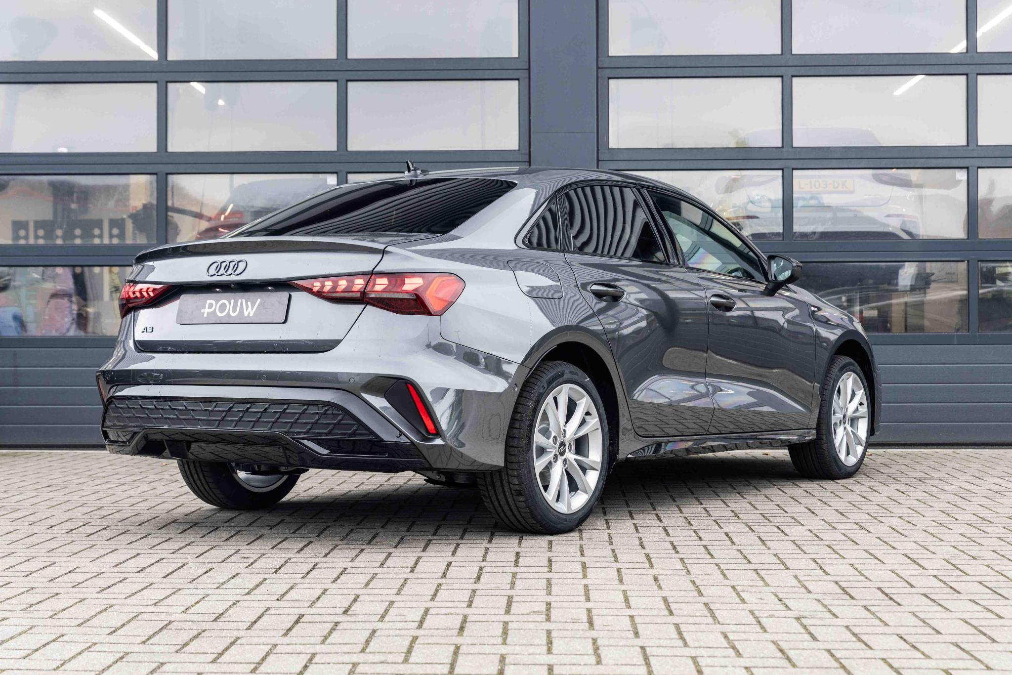 Audi A3 Limousine 35 TFSI 150pk S Edition - Afbeelding 2